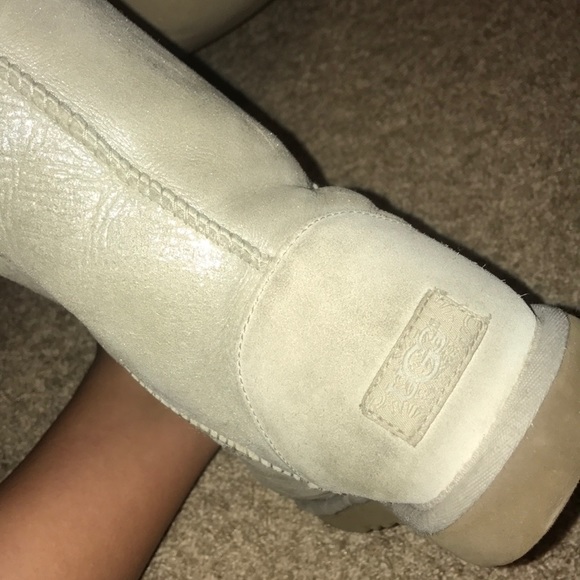Metallic UGG - Picture 2 of 6